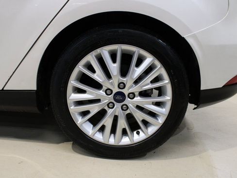 Used 2016 Ford Focus Titanium image 7