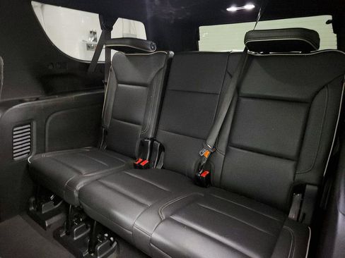 Used 2021 GMC Yukon XL SLT w/ SLT Premium Package image 24
