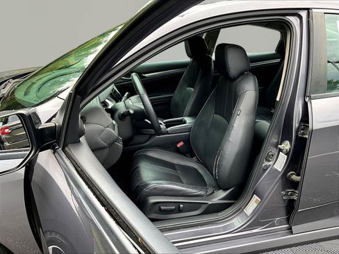 Used 2016 Honda Civic Touring image 21