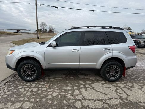 Used 2010 Subaru Forester 2.5XT Premium w/ Popular Equipment Group 1B image 10