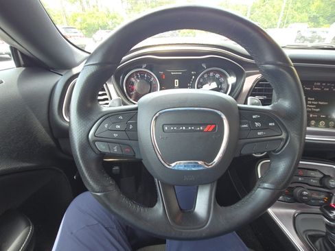 Used 2016 Dodge Challenger R/T RWD image 13