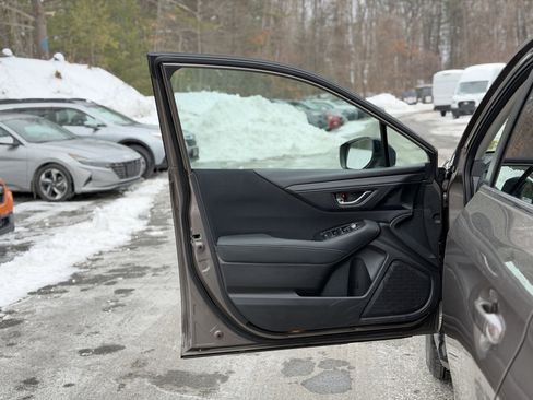 Used 2023 Subaru Outback Premium image 25