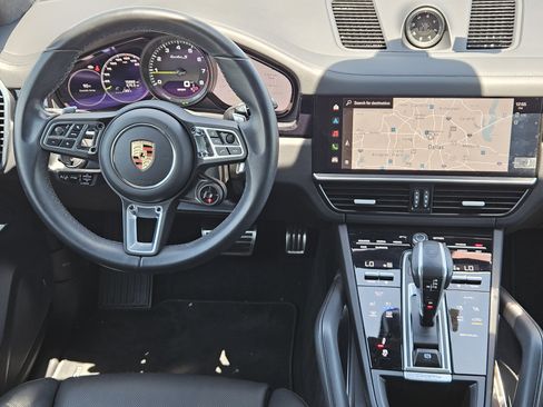 Certified 2023 Porsche Cayenne Turbo S AWD/4WD image 25