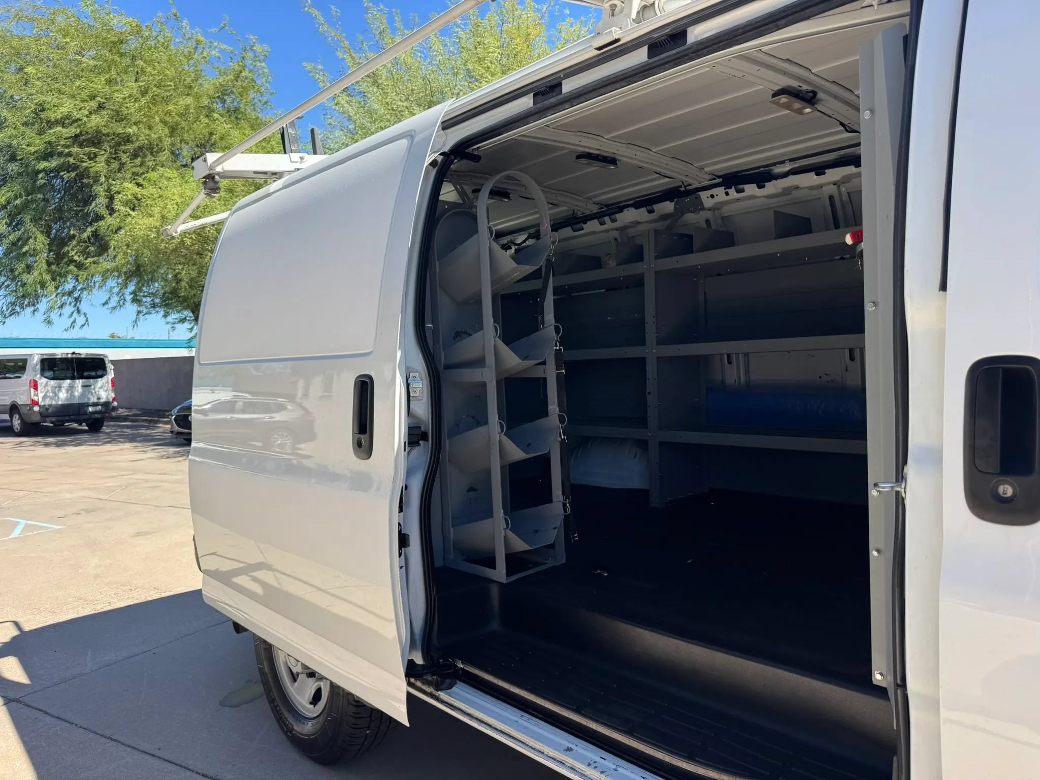 Used 2019 Chevrolet Express 2500 w/ Driver Convenience Package RWD image 21