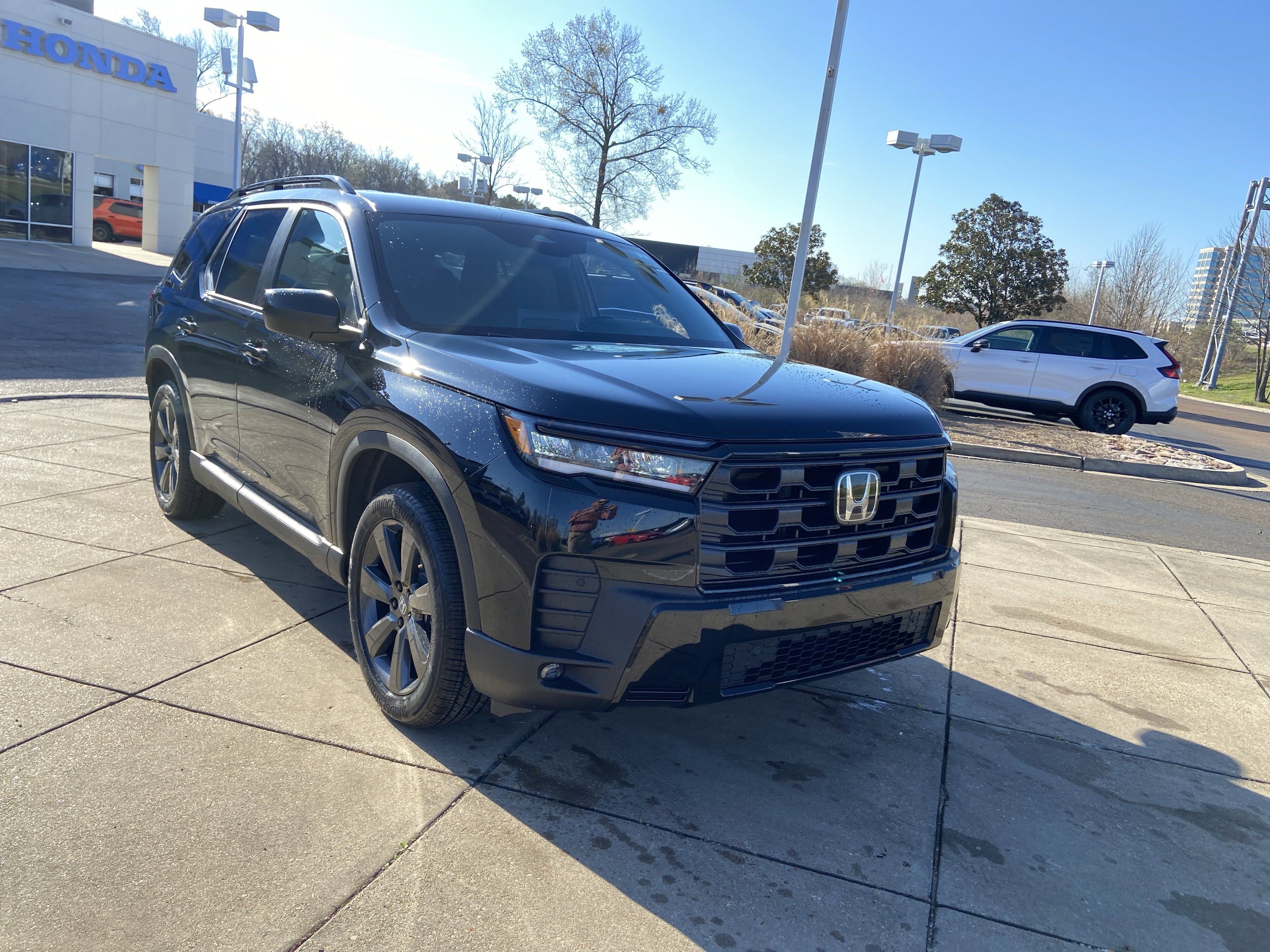 New 2026 Honda Pilot Sport image 2