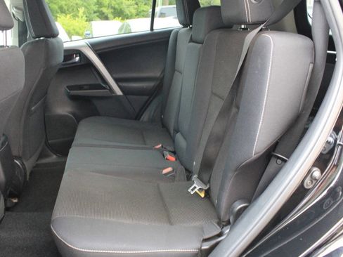 Used 2017 Toyota RAV4 XLE AWD/4WD image 13