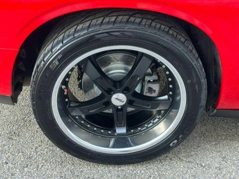 Used 2009 Dodge Challenger R/T RWD image 34