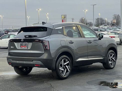 New 2026 Nissan Kicks SV w/ SV Premium Package image 4