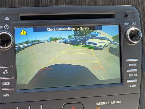 Used 2017 Chevrolet Traverse LT FWD image 12
