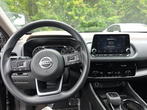 Used 2021 Nissan Rogue SV AWD/4WD image 15