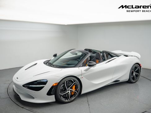 Used 2026 McLaren 750S Spider RWD image 12