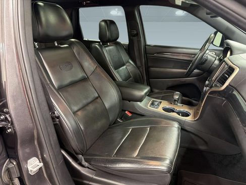 Used 2015 Jeep Grand Cherokee Overland AWD/4WD image 24