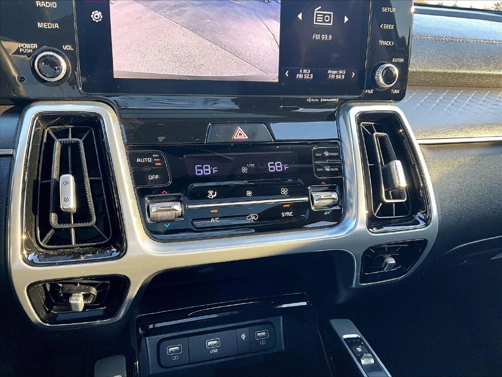 Used 2023 Kia Sorento SX FWD image 19