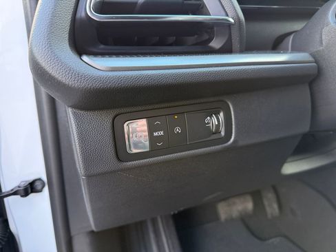 New 2026 Chevrolet Traverse LT image 18