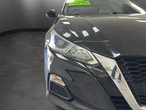 Used 2020 Nissan Altima 2.5 S FWD image 31