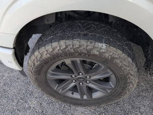 Used 2023 Ford F150 Lariat w/ Equipment Group 502A High image 10