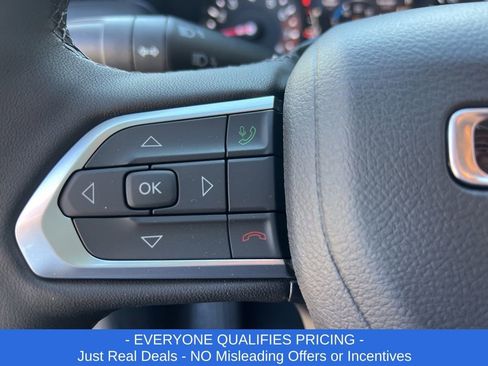 New 2026 Jeep Compass Latitude image 13