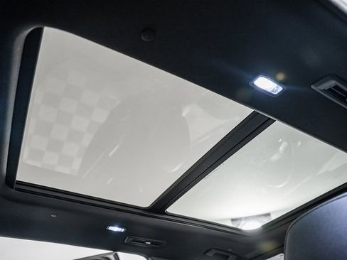 Used 2024 Chevrolet Traverse Z71 w/ Enhanced Driving Package image 39