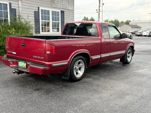 Used 2002 Chevrolet S10 Pickup LS w/ LS Preferred Equipment Group RWD image 5