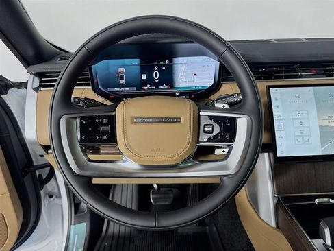 New 2026 Land Rover Range Rover SE image 12