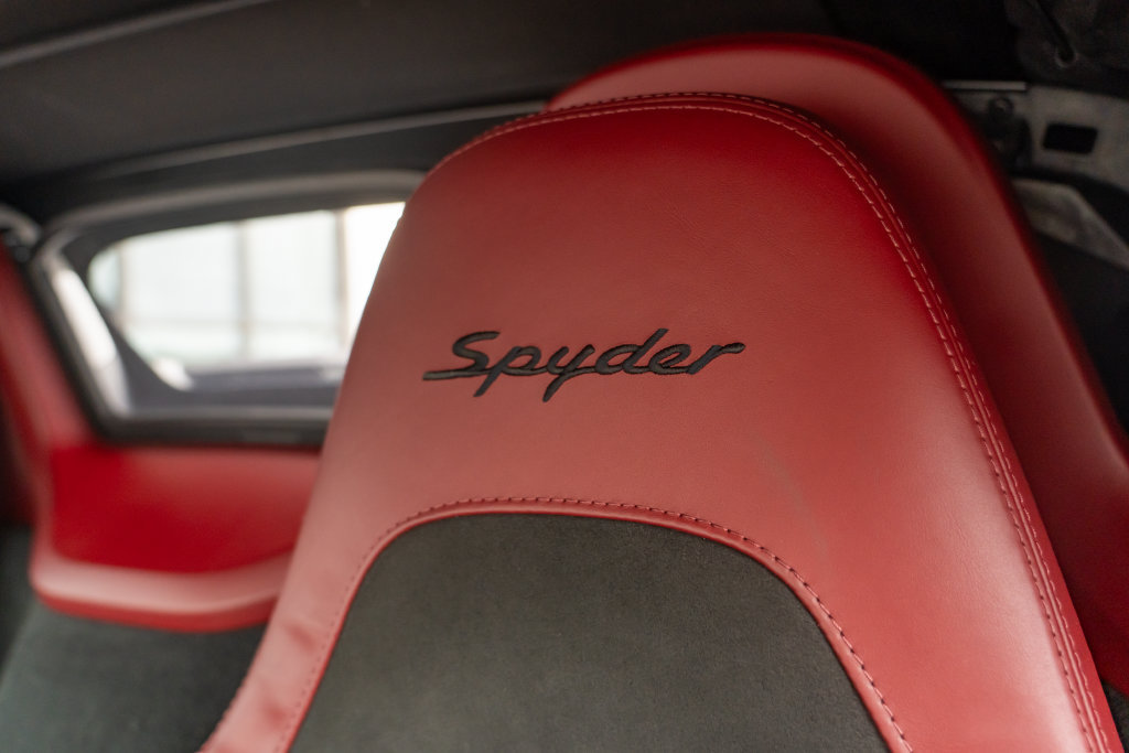 Used 2022 Porsche 718 Boxster Spyder RWD image 15
