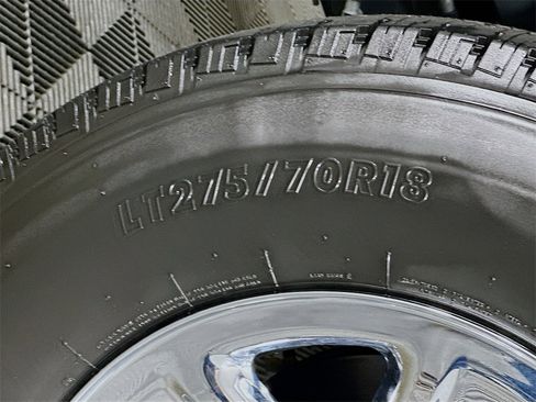 Used 2024 RAM 2500 Tradesman w/ Chrome Appearance Group image 32