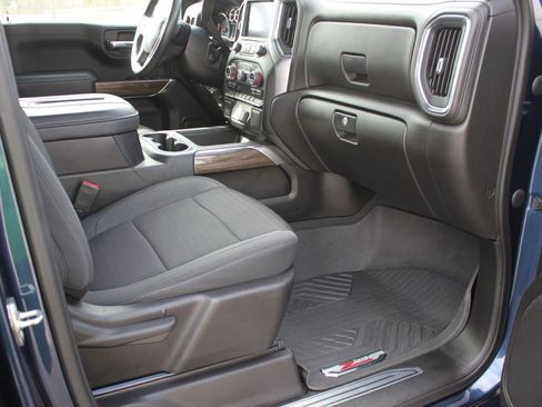 Used 2022 Chevrolet Silverado 1500 RST image 5