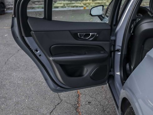 Used 2023 Volvo S60 B5 Plus w/ Climate Package image 19