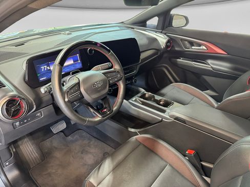 Used 2024 Chevrolet Equinox EV RS FWD image 19