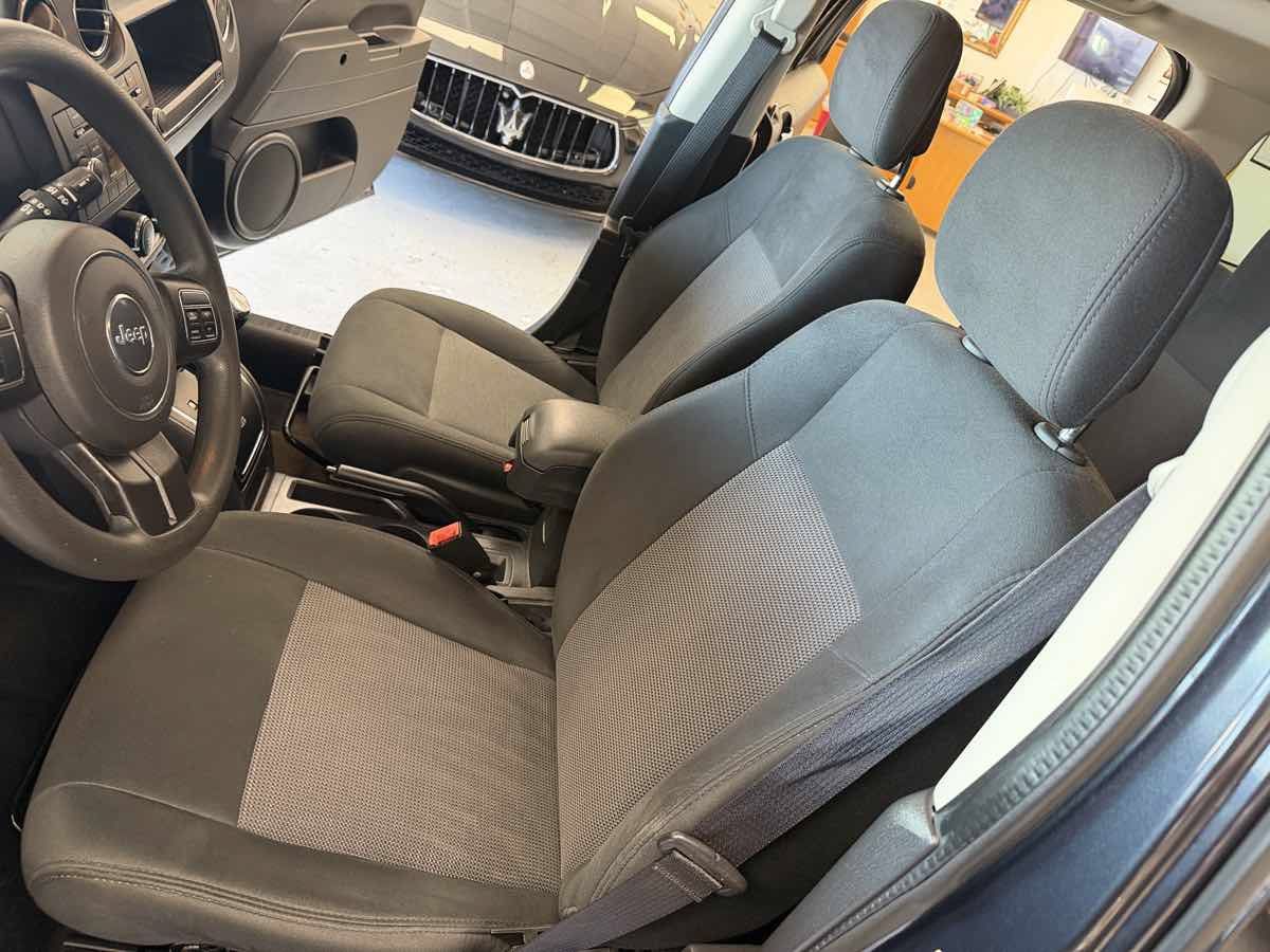 Used 2014 Jeep Patriot Sport w/ Tire & Wheel Group FWD image 17