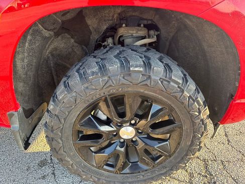 Used 2023 Chevrolet Silverado 1500 Custom image 10