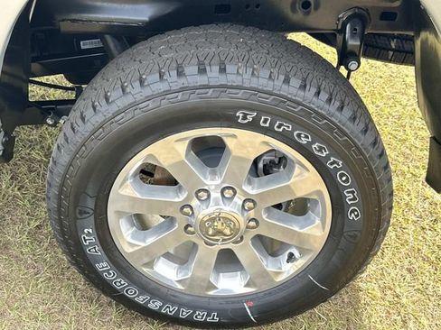 New 2026 RAM 2500 Laramie AWD/4WD image 16
