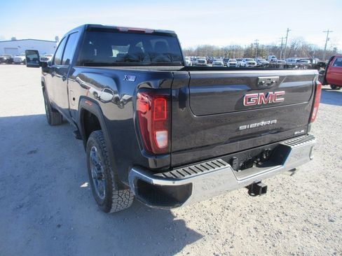 New 2026 GMC Sierra 2500 SLE w/ SLE Value Package; image 9