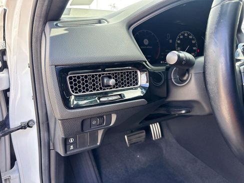 Certified 2024 Honda Civic Sport image 11