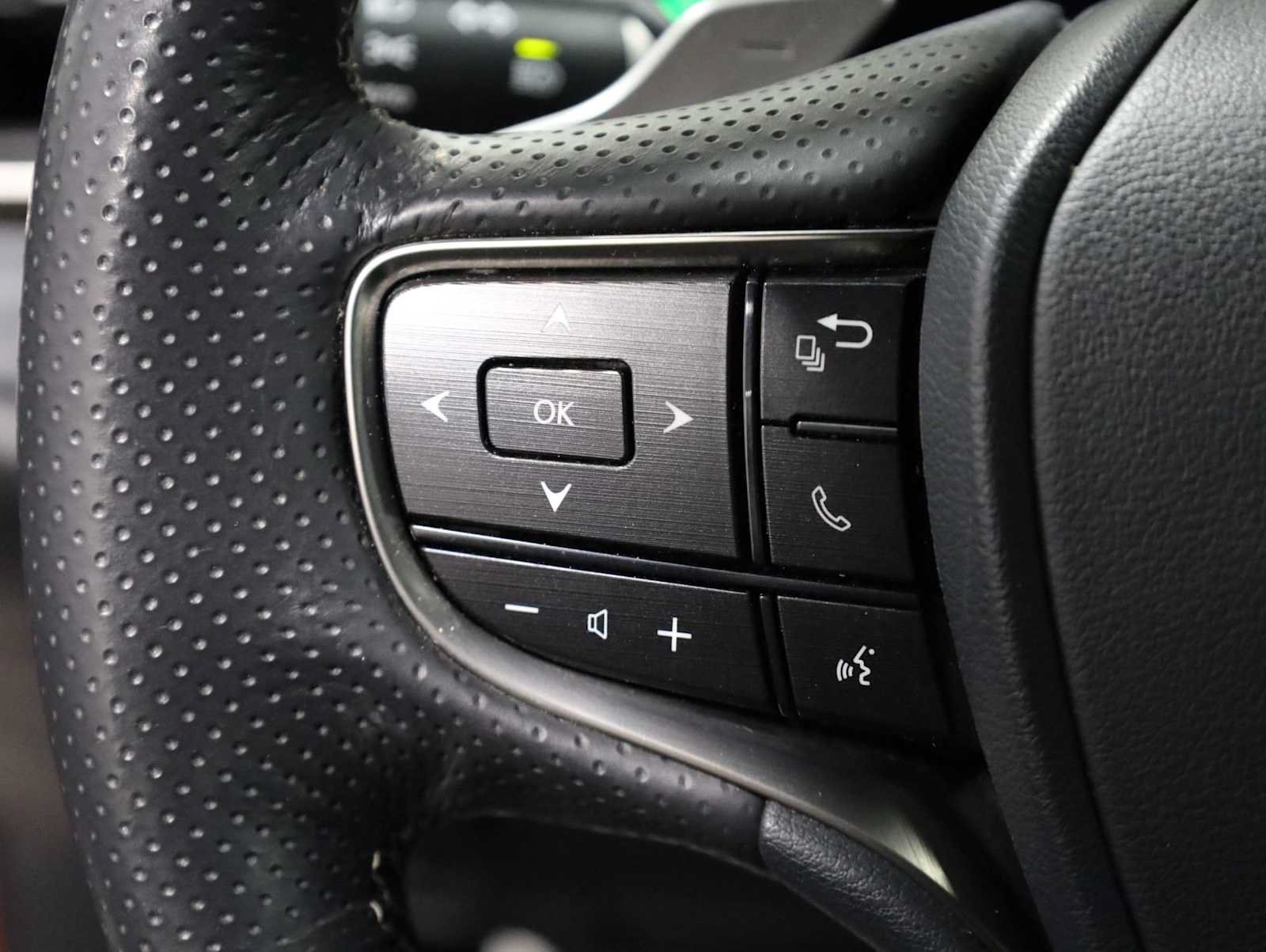 Used 2020 Lexus ES 350 F Sport w/ Accessory Package 2 FWD image 25