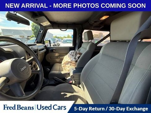 Used 2007 Jeep Wrangler Sahara w/ Dual Top Group AWD/4WD image 19