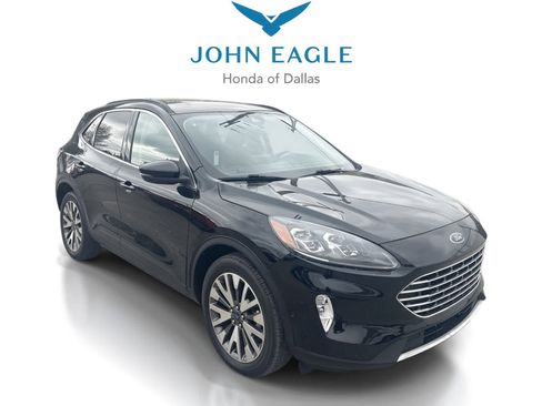 Used 2020 Ford Escape Titanium image 1