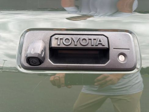 Used 2021 Toyota Tacoma TRD Off-Road w/ Technology Package AWD/4WD image 20