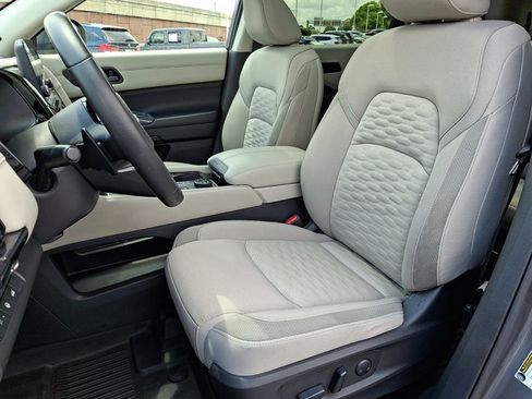 Used 2023 Nissan Pathfinder SV w/ SV Premium Package AWD/4WD image 15