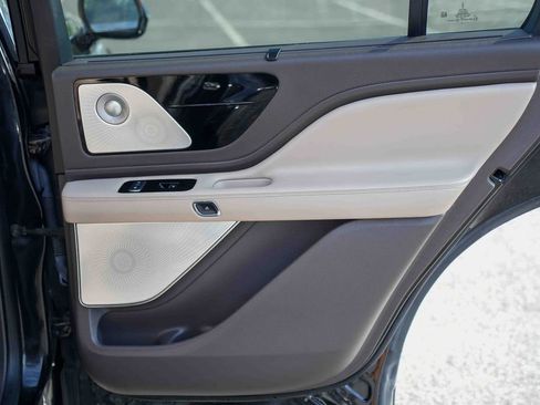 Used 2020 Lincoln Aviator Reserve w/ Equipment Group 202A AWD/4WD image 19