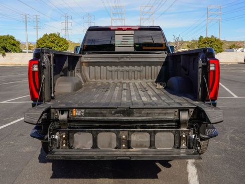 Used 2024 GMC Sierra 3500 Denali w/ Denali Reserve Package image 13