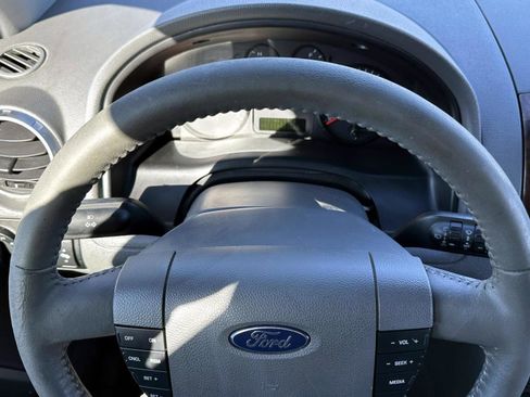 Used 2007 Ford Freestyle SEL image 21