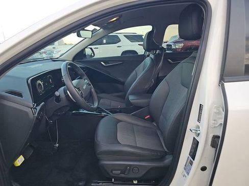 Certified 2026 Kia Seltos LX AWD/4WD image 12