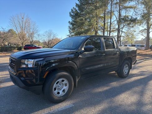 Used 2024 Nissan Frontier S w/ Tow Package image 2