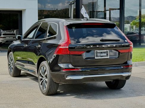 Used 2023 Volvo XC60 B5 Plus FWD image 10