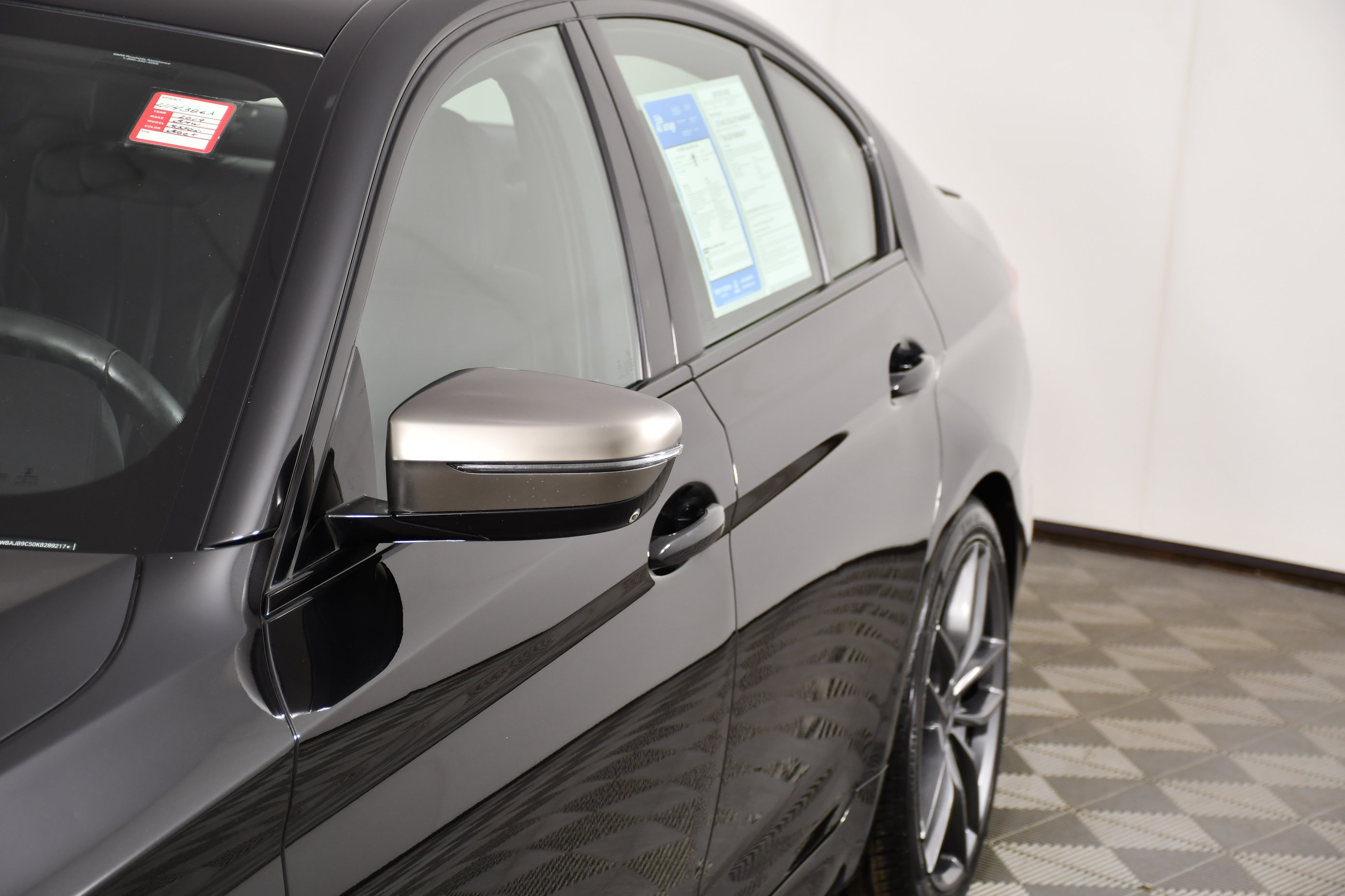 Used 2019 BMW M550i xDrive w/ Dynamic Handling Package AWD/4WD image 13