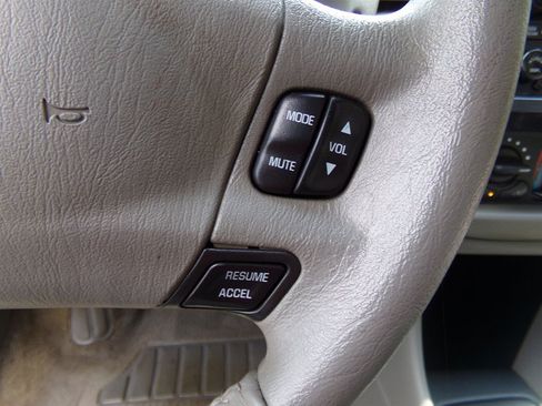 Used 2004 Chevrolet Impala SS w/ Preferred Equipment Group FWD image 36
