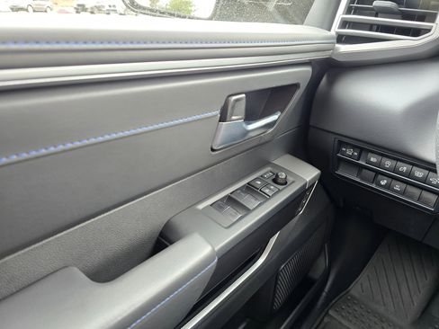 Used 2025 Toyota Tundra Platinum AWD/4WD image 57
