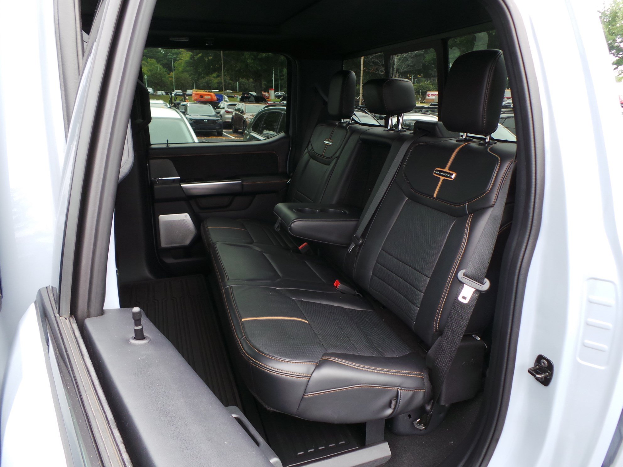Used 2024 Ford F250 Platinum w/ FX4 Off-Road Package AWD/4WD image 41