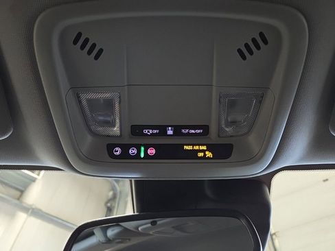 Used 2024 Chevrolet Malibu LT image 28